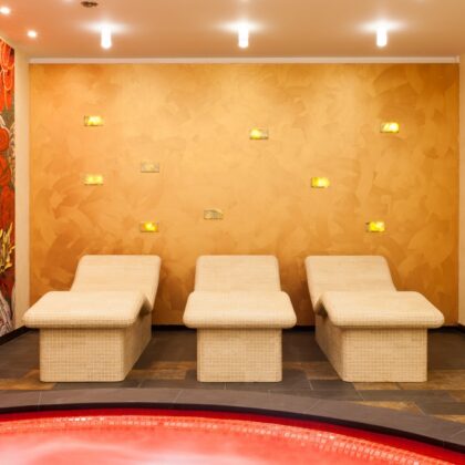 Vyhřívaná ergonomická lehátka - SPA Wellness zámečku Petrovice u Karviné